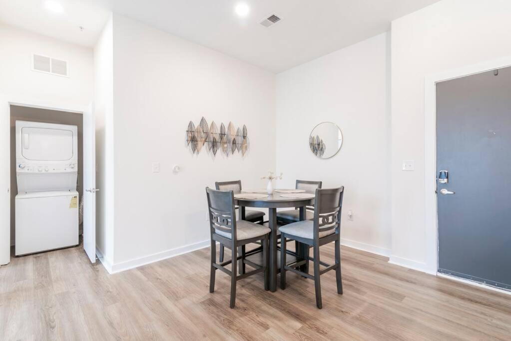 Charming Cozy Apartment With Wi-Fi & Free Parking Charlotte Exterior foto